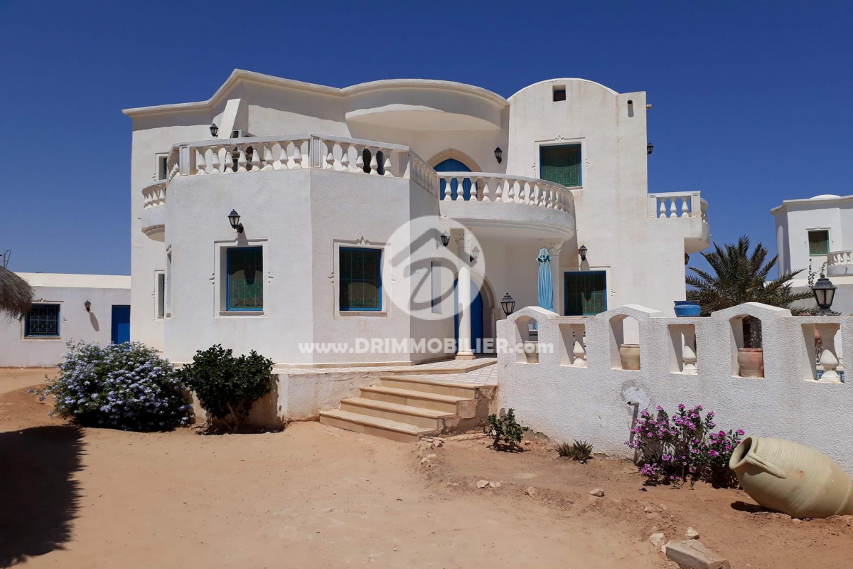 L 136 -                            Koupit
                           Villa avec piscine Djerba